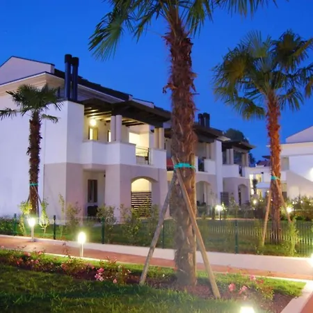 Homely With Swimming Pool In A Village Apartment *