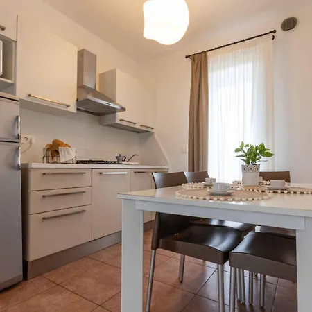 Apartmán Homely With Swimming Pool In A Village Bibione