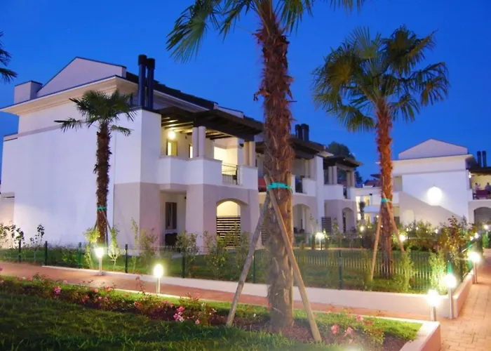 Homely With Swimming Pool In A Village Apartmán *