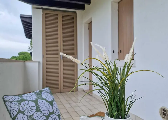 Apartmán Homely With Swimming Pool In A Village