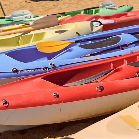 Homely With Swimming Pool In A Village 아파트 비비오네