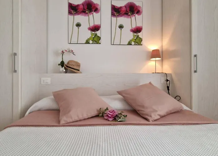 Homely With Swimming Pool In A Village Bibione